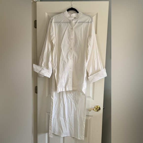 Black and a White Button-Up Long Hi-Low Shirt - Picture 3 of 4